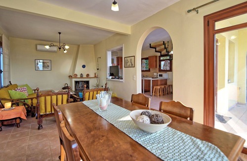 Plaka Villa | Villa Aphrodite - Vacation villa with pool in Plaka, Crete, Greece.