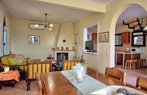 Plaka Villa | Villa Aphrodite - Vacation villa with pool in Plaka, Crete, Greece.