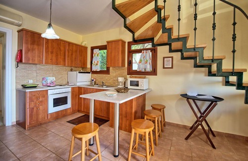 Plaka Villa | Villa Aphrodite - Vacation villa with pool in Plaka, Crete, Greece.