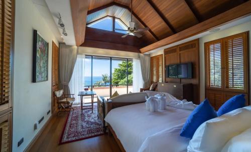 Kata Villa | Villa Apsara kata seaview 5BR villa 3 mins to beach