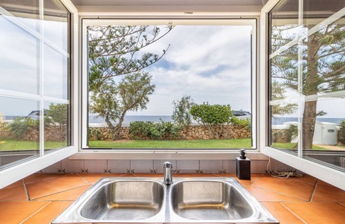 Cap d'Artrutx Villa | Villa Araucaria, primera línea, WiFi, AC, piscina