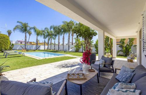 Arenella Villa | Villa Arenella by Villa Plus