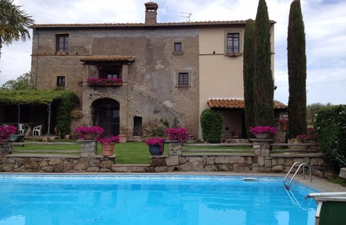 Vitorchiano Apartment | Villa Arzilla - PEONIA SUITE ROOM 1