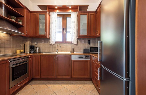 Prines Villa | Villa Aspa Prines - Three Bedroom Villa, Sleeps 6