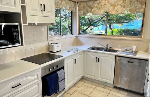 Hawks Nest House | Villa Asteri, Hawk's Nest: Walk to Everything!n3 Bedrooms, 5 Beds, Sleeps 7
