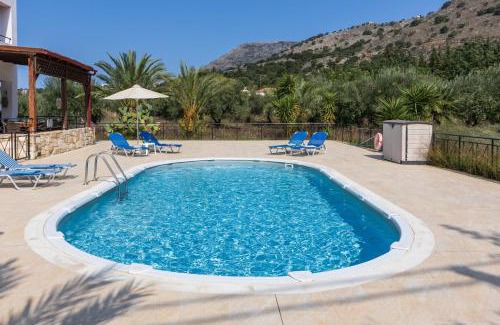 Apokoronas Villa | Villa Asteria not overlooked, 3 min drive to beach