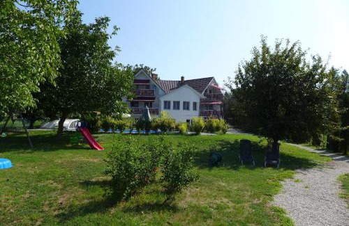 Balatongyorok Bed & Breakfast | Villa Astoria