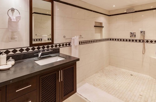 Paynes Bay Villa | Villa Aurora | Ocean View - Located in Beautiful Saint James with Private Chef Services