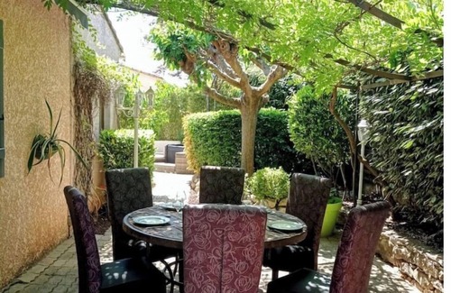 Taradeau House | Villa Avec Jardin Clos et Arboré
