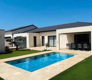 Charmes-sur-Rhone Villa | Villa avec piscine - L'Oliviera