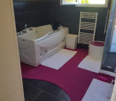 Lattes House | Villa avec piscine et jardin à 10 minutes de la mer