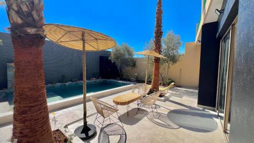 Aghouatim Villa | Villa avec Piscine Privée et Jardin Méditerranéen