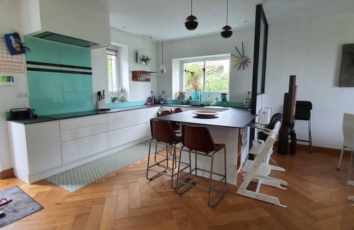 Bayonne Villa | Villa Avec Piscine sur les Hauteurs de Bayonne, et à 10 Minutes des Plages!