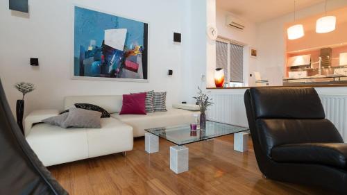 Pjescana Uvala Villa | Villa Aylin 5-bed next to the sea