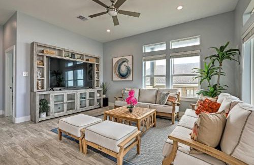 Galveston House | Villa Azul Galveston Home Modern and Beachfront!