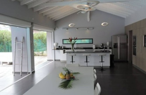 Saint-Francois Villa | Villa Azur - La Coulée Bleue - swimming pool, sea view, spa, 8 people