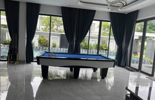 Vung Tau Villa | Villa B2-34 Long Cung - 8 phòng ngủ - 100m tới biển