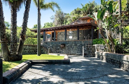 Santa Tecla Villa | Villa Balestrate - Four Bedroom Villa, Sleeps 8