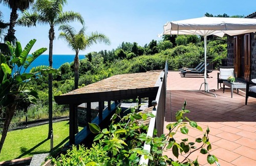 Santa Tecla Villa | Villa Balestrate - Four Bedroom Villa, Sleeps 8