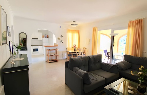 Pedreguer Villa | Villa 'Bárbara' with Mountain View, Private Pool and Air Conditioning