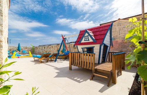 Jursici House | Villa Batana, a warm, private and pet friendly villa
