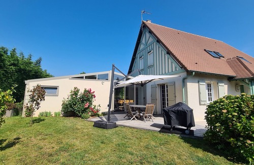 Gonneville-en-Auge Villa | Villa, beach 3 km away, large indoor pool 28°, sauna, jacuzzi, 5* classification