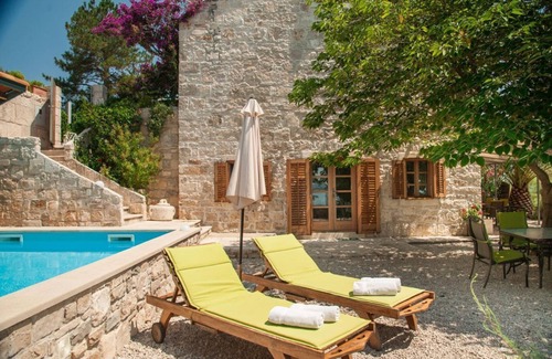 Orebic Villa | Villa Beachfront Mare with private pool with sea water right at the beach in Orebic - Peljesac