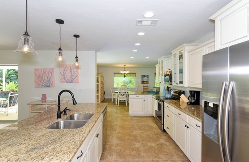 Laurel Villa | Villa Bellini 3BR/2BA, heated private pool, huge fenced-in backyard, petfrienly