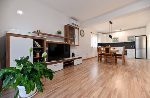Pakostane House | Villa Benedicta (V1311-K1) - Vrana