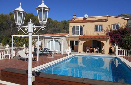 Jalon Villa | Villa Bernia with pool for 3 villa, s