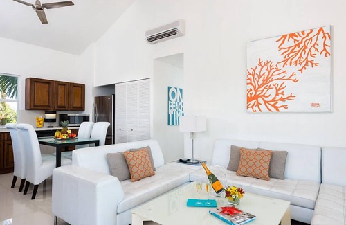 Ocean Point Villa | Villa Blanca, Amazing Ocean Views and steps to Taylor Bay Beach!