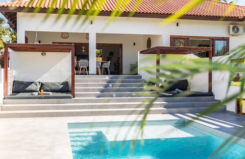 Jan Thiel Villa | Villa Blou, steps from Jan Thiel Beach