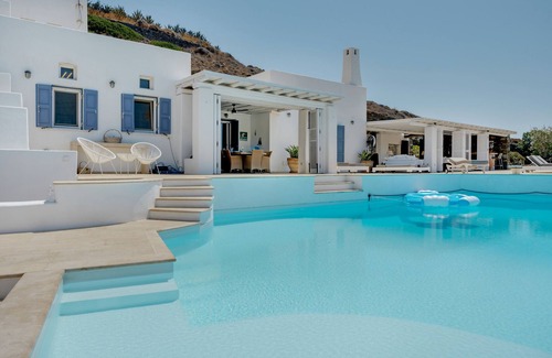 Syros Villa | Villa "Blueros - Main" with Sea View, Shared Pool & Wi-Fi