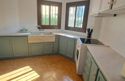 Requena Villa | Villa Bobal - Exclusive relaxing getaway with swimming pool, BBQ, wine and nature