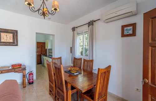 Vinuela Villa | Villa 'Bravo spectacular views' with Lake and Mountain View, Pool, Garden & Wi-Fi