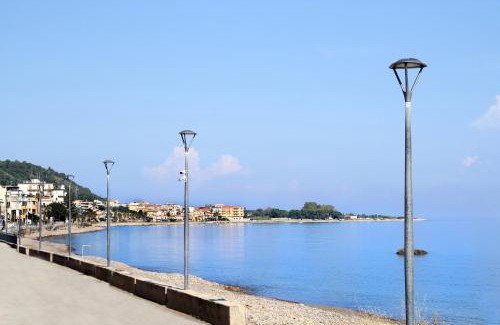 Caronia House | Villa Bruca 2 appartamenti al mare