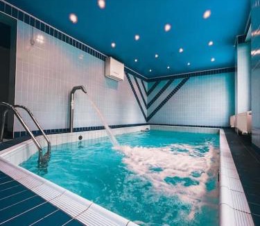 Zlutice Villa | Villa By the Creek
