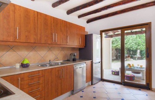 San Antonio Bay Villa | Villa Carma with private pool near beach