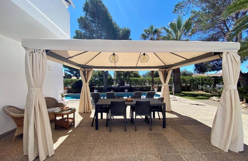 Son Xoriguer Villa | VILLA CAROLINA [The Green Spot]