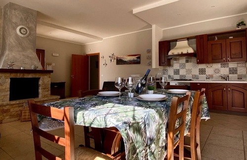 Fontane Bianche Villa | Villa "Cactus" with Pool, Wi-Fi, Air Conditioning & Garden