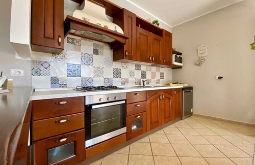 Fontane Bianche Villa | Villa "Cactus" with Pool, Wi-Fi, Air Conditioning & Garden