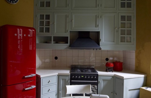 Mandraki House | VILLA CALLIOPE A TOWNHOUSE ON A VOLCANIC ISLAND IN THE AEGEAN SEA