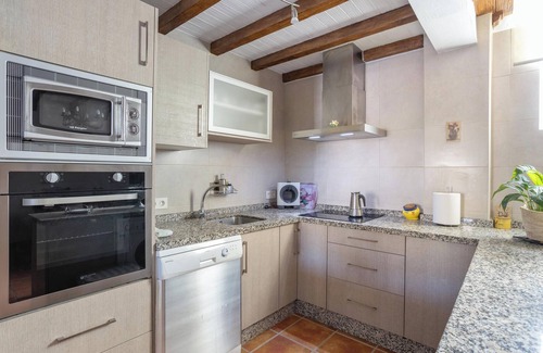 Almunecar Villa | Villa Camarón with Sea View, Pool, Terrace & Wi-Fi