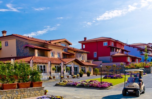 Castelletto d'Orba Hotel | Villa Carolina Resort