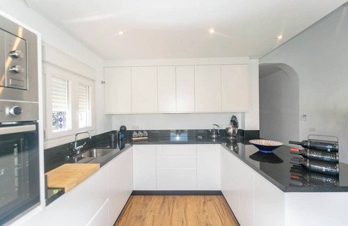 Torrox Villa | Villa 'Casa Chatsee' with Mountain View, Wi-Fi and Air Conditioning