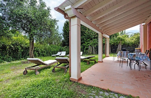 Arcola Villa | Villa 'Casa Conte Picedi Vineyars' with Pool, Garden, Terrace & Wi-Fi