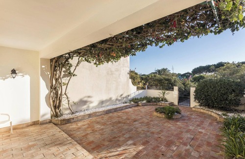 Salema Villa | Villa "Casa Da Ermida" near the beach and golf course, with Wi-Fi, terrace and garden