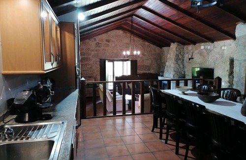 Bouro House | Villa 'Casa De Férias Do Parque Da Peneda' with Mountain View, Wi-Fi and Air Conditioning
