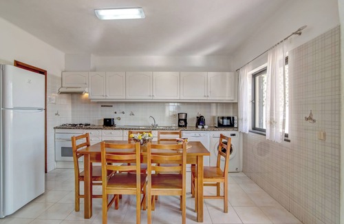 Maritenda Villa | Villa Casa do Cerro with Pool, Garden & Wi-Fi