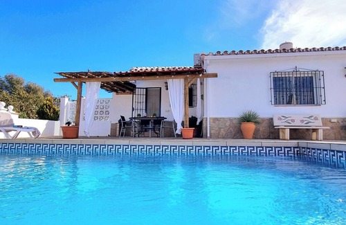 Torrox Villa | Villa "Casa La Paz" with Sea View, Pool & Wi-Fi